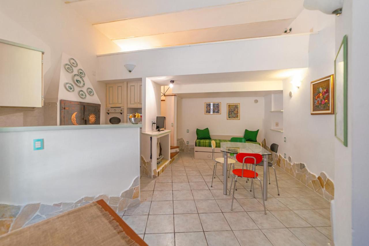 Mono Millelire Apartment Ла Мадалена Екстериор снимка